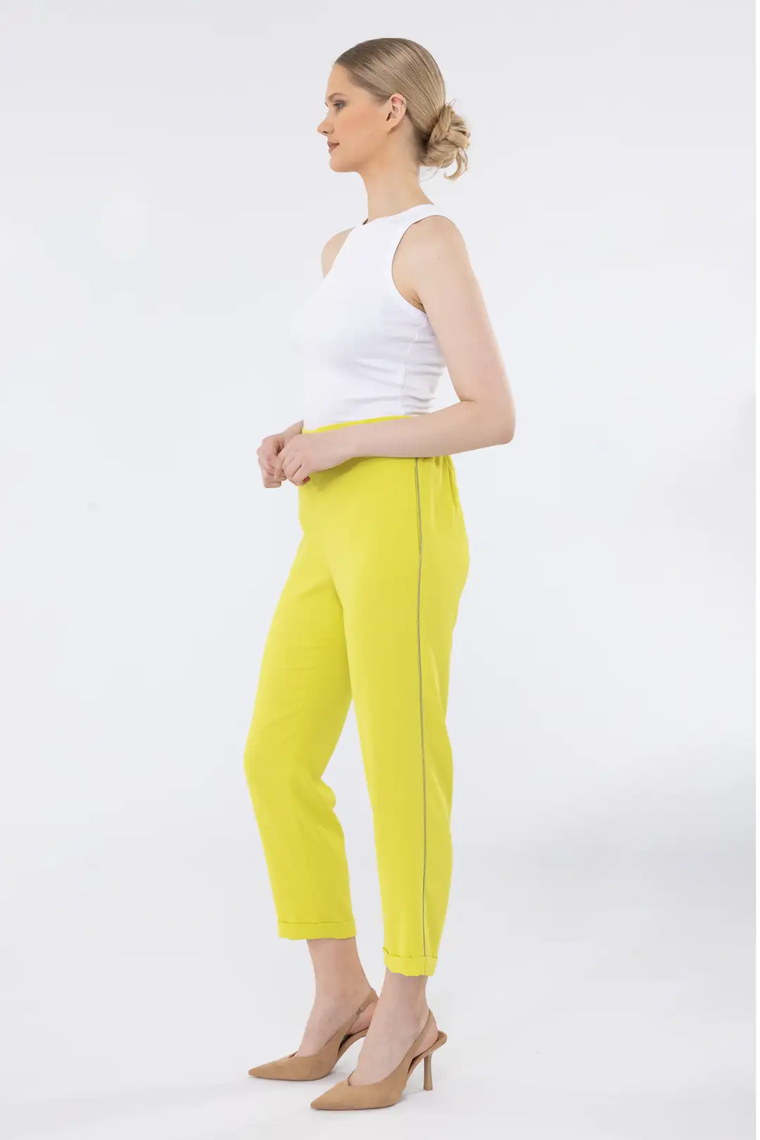 HALTER YAKA SIFIR KOL BASIC BLUZ