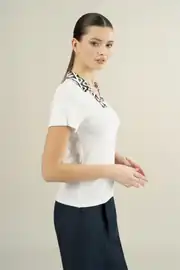 YAKA DESENLİ ÖRME BLUZ 2