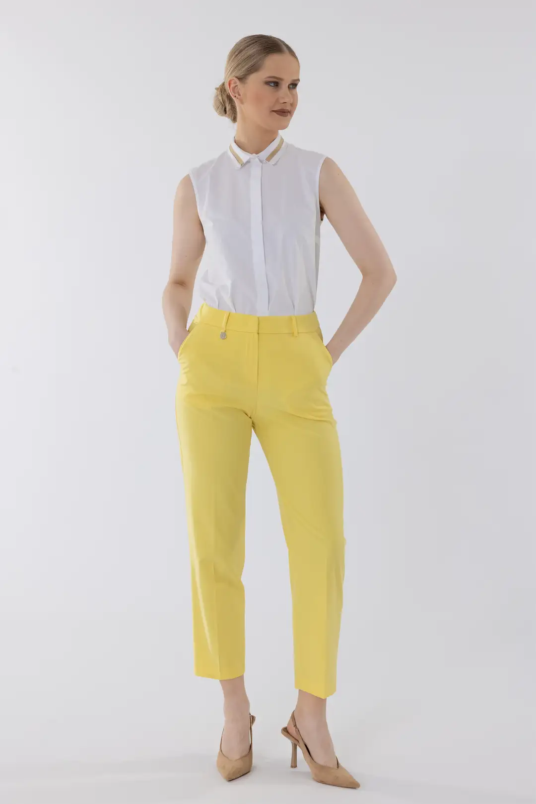 PANTOLON BELİ LASTİKLİ HAVUÇ METAL DÜĞME DETAYLI - Sarı